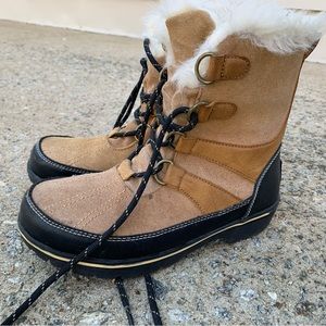Champion faux fur lined winter boots. Women’s Size 6.